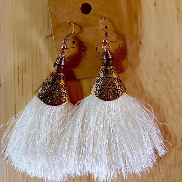 Earrings - Picture 1 of 1